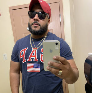 Meet your Posher, Hector rafael